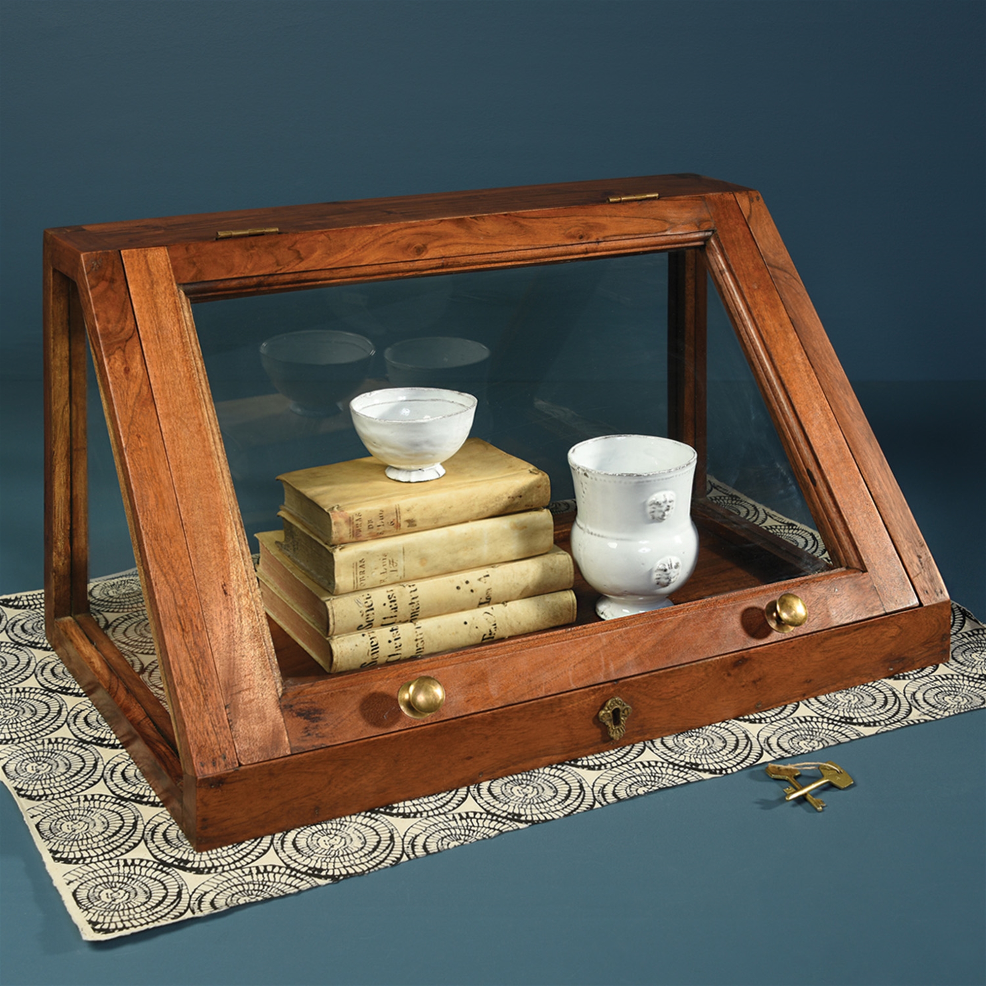 Wood Plate Display Case - Angled